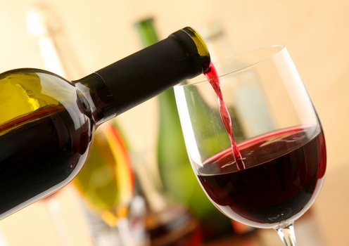Польза красного вина для здоровья: чем полезно сухое и полусладкое вино