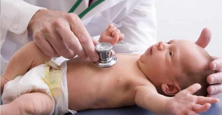 Омфалит у новорожденных: симптомы и лечение разных форм