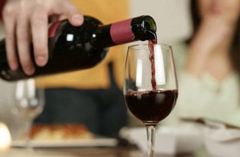 Чем полезно красное вино для организма?