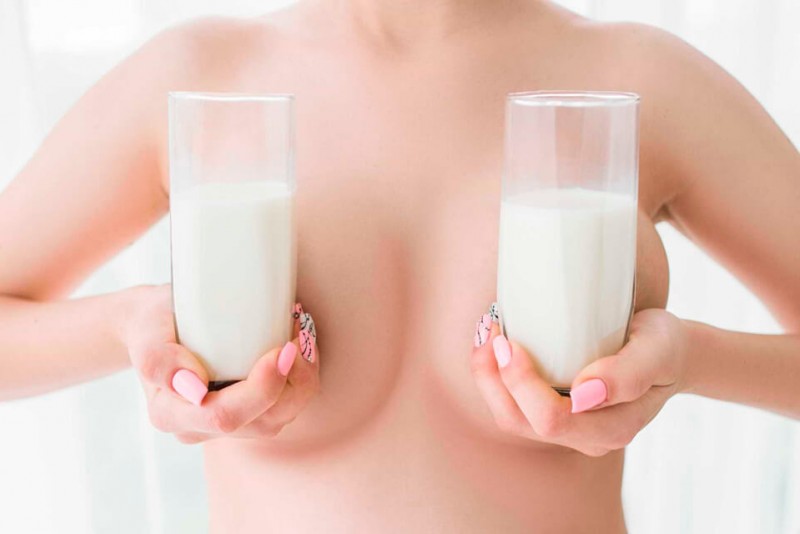Что означает выделение жидкости из молочной железы при надавливании