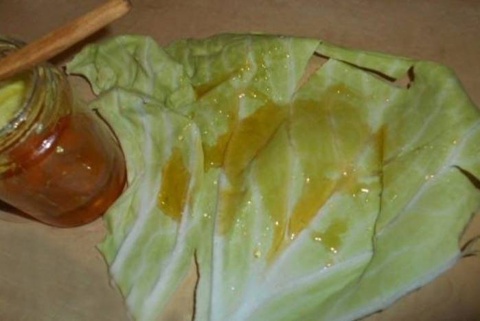 Как правильно прикладывать капустный лист с медом от кашля