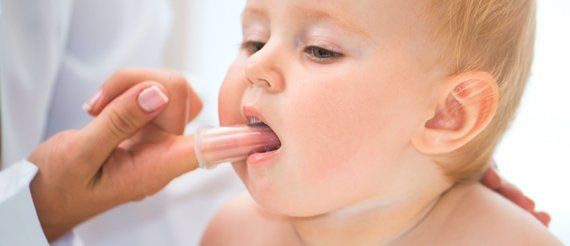 Признаки прорезывания зубов у грудничков. порядок прорезывания зубов у детей
