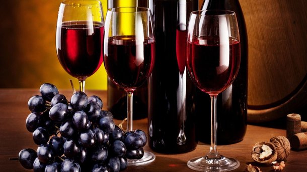 Какое вино полезнее - красное или белое, сухое или полусладкое, в чем польза белого, красного и розового вина