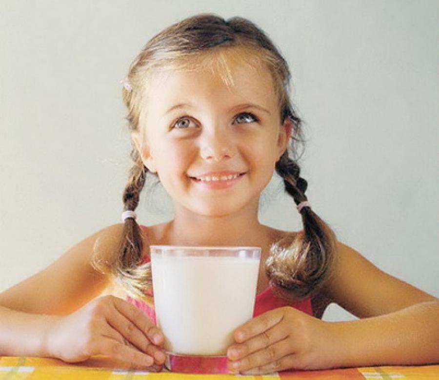 Козье молоко для грудничка: можно ли давать, польза или вред