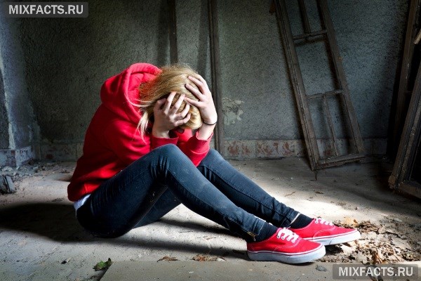 Чем вызвана депрессия у девочек-подростков?