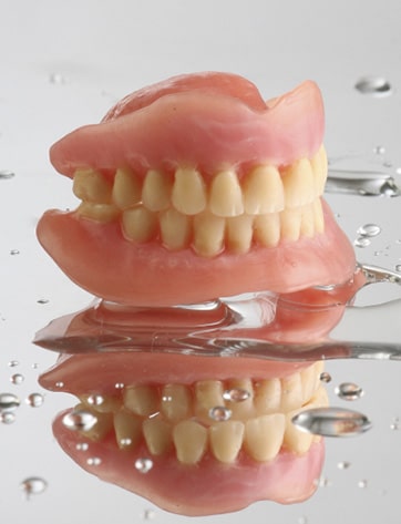 Нейлоновые зубные протезы: цена съемных протезов в москве