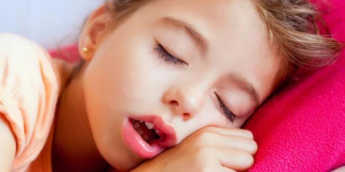 Ребенок 3 года дышит ртом соплей нет комаровский