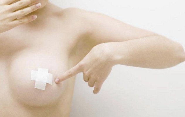 Выделения из грудных желез при надавливании – причины и лечение