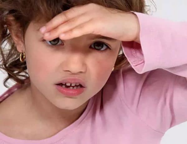 Светобоязнь глаз: причины и лечение, проявление фотофобии у детей и профилактические действия