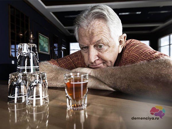 Алкогольная деменция: причины развития слабоумия и лечение