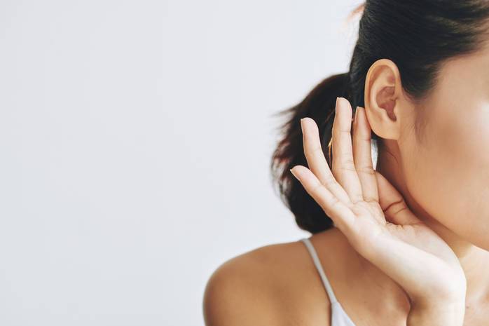 Причины и лечение шума в голове в домашних условиях