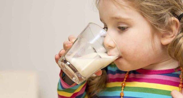 Как принимать при кашле молоко с маслом