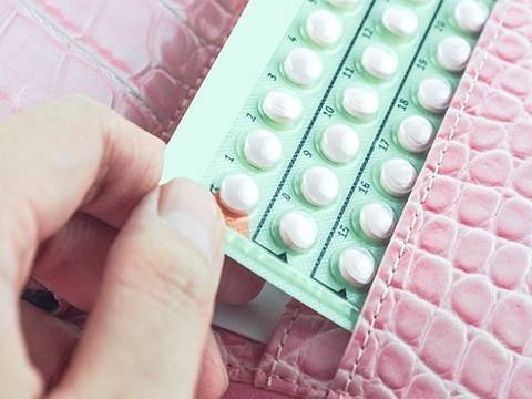 Противозачаточные таблетки десятилетиями могут защищать от некоторых видов рака | правильная контрацепция