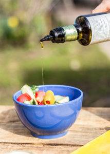 Приём оливкового масла внутрь: свойства и рецепты