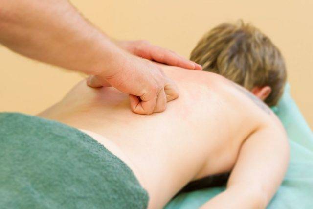 Как правильно делать массаж при воспалении легких