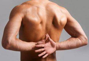 Боль под правой лопаткой сзади со спины. причины и лечение